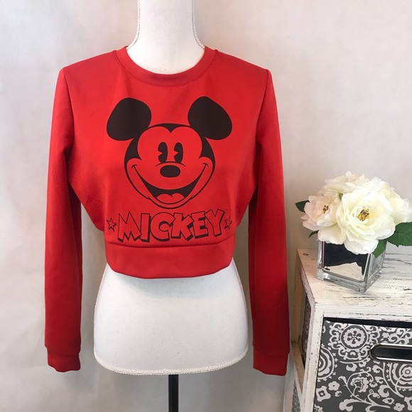 Tops - Mickey mouse crop top
